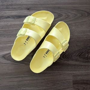Birkenstock Arizona Essential Sandals